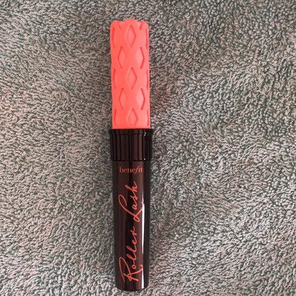 NWT Benefit Roller Lash Super-Curling & Lifting Mascara - Picture 5 of 5